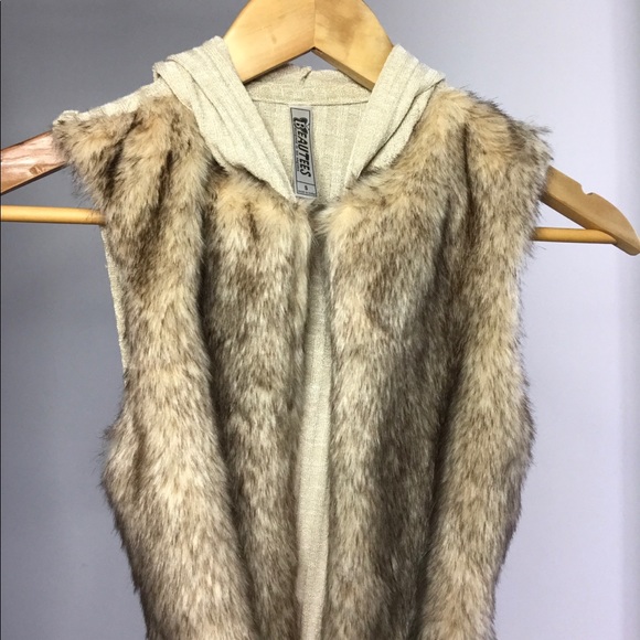 NWT 🌻 Beautees Girl Faux Fur Sweater w/ Belt 🌻 - Picture 5 of 5
